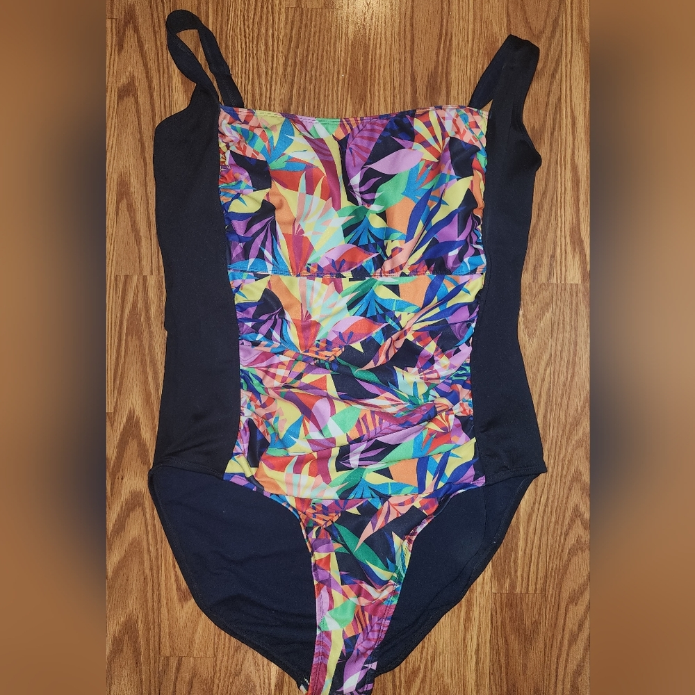 Like New Women's Plus AquaShape Swimsuit
